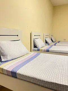 Luxury bed space available in Marina