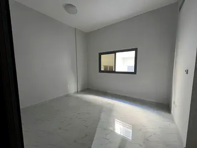 استديو _تكييف مركزي _موقع مميز _سكن عائلات _صيانه فري _بنايه جديده مطبخ مفصل