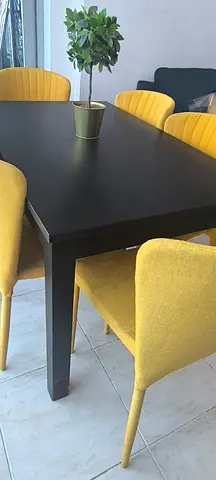 Ikea Extendable Dining Table with 6 Chairs