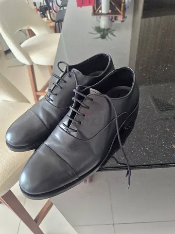 Massimo Dutti black Leather Shoes (Men) - Gently Used