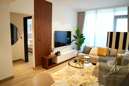 FULL FURNISHED | SKYLINE&POOL VIEW | DUAL-ASPECT