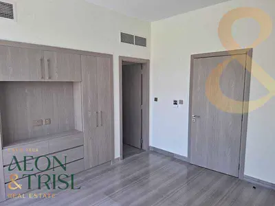 4 BR Townhouse | Good Location | Park Facing