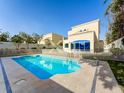 PRIVATE POOL | VACANT | SINGLE ROW