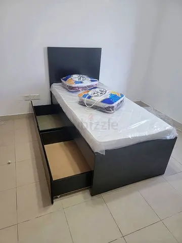 Single Bed with Built-in Drawers and Mattress - Dark Finish