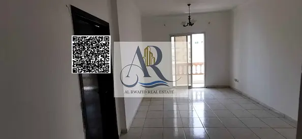 للإيجار السنوي شقة مميزة في منطقة النعيمية على شارع الملك فيصل، أحد أكثر المواقع حيوية وسهولة في الوصول داخل عجمان، حيث تتوفر جميع الخدمات الأساسية