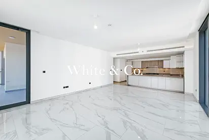 Immaculate | Middle Floor | Brand New Apt