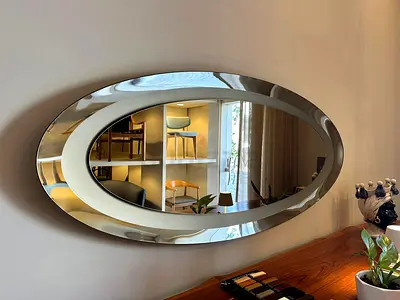 URGENT SALE . Made in Italy Mirrors, Lamps, centerpiece, all full glass.