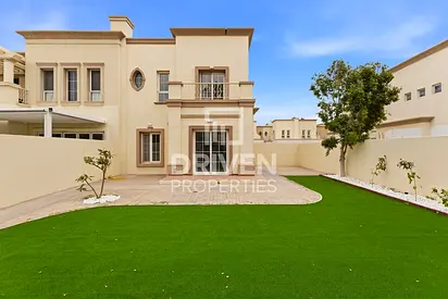 Corner Unit | Ready to move in | Huge Garden