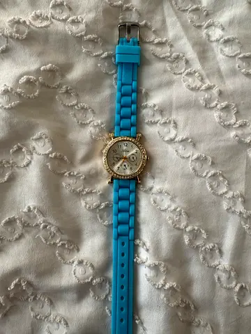 Blue watch 15 AED 💰