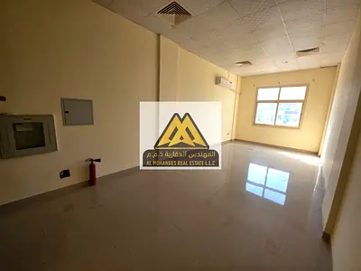 استوديو بمساحة كبيرة جدًا | مطبخ شبه منفصل | سهولة الوصول إلى دبي والشارقه