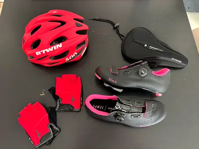 Female - Road Cycling Kit, Shoes, gloves, Helmet