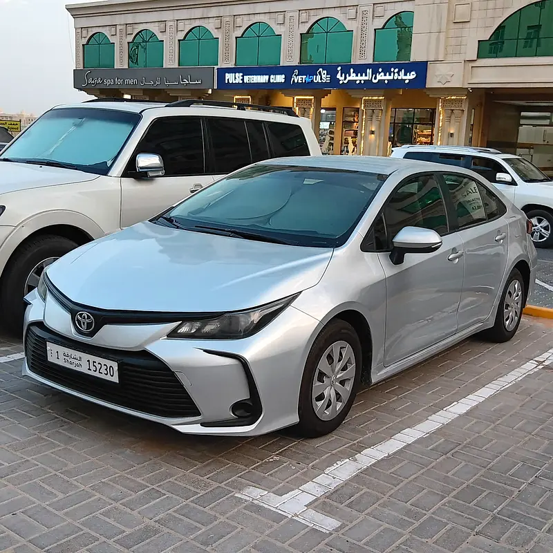 Toyota Corolla 2020 — photo 1 of 16