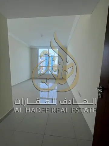 شقة 3 غرف وصالة للإيجار في الخان على كورنيش الخان مباشرة بإطلالة مميزة مع باركن مجاني وجيم ومسبح موقع حيوي قريب من جميع الخدمات مع تسهيلات دفع حتى 6 د