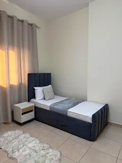 Room available in Jumeirah 1 for rent