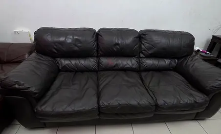 3-seater dark brown leather sofa in good used condition