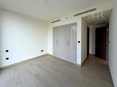 High Floor | Burj View | Larger Unit | Fitted Kitchen