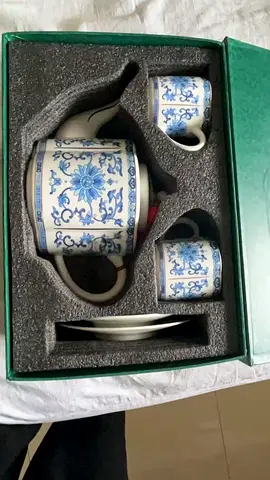 Porcelain Tea Set (3 Cups + Teapot) - Blue Floral