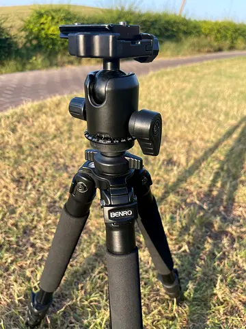 Professional Benro A350F Magnesium-Aluminum Tripod with Ball Head  Bag — Feature Packed!