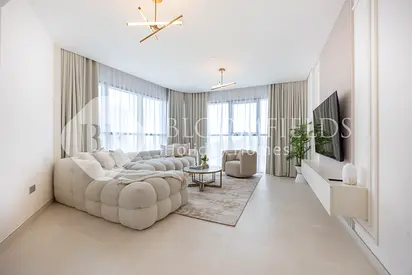 Canal View | High Floor | Holiday Home