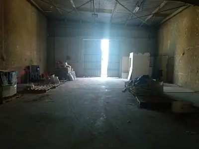 Commercial Unit | Well Maintained | High Ceiling