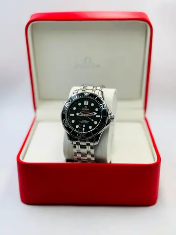 Omega seamster quartz