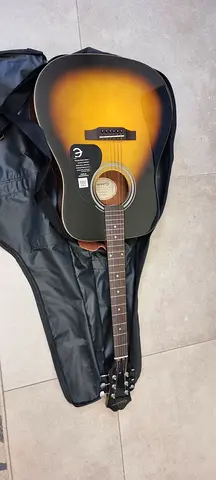 Epiphone Acoustic Guitar with Soft Gig Bag - Sunburst