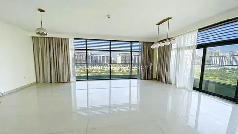 PARK VIEW | CORNER UNIT | LARGE BALCONY