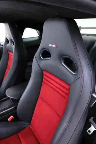 صورة 12 لـ 2023 Nissan GT-R