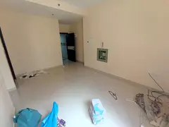 Luxury one-bedroom apartment with living room, 2 bathrooms, central air conditioning, balcony, parki