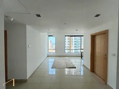 Vacant I Mid Floor I Chiller Free