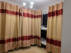 Bed space available in satwa