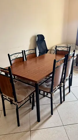 Wood-effect Dining Table with 6 Chairs - Good Condition