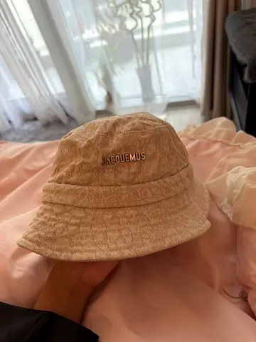 Jacquemus hat
