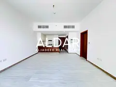 Luxury Living | Laundry Room | Open Kitchen