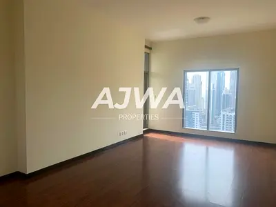 1BR in Green Lakes | Prime Location | Bright Unit