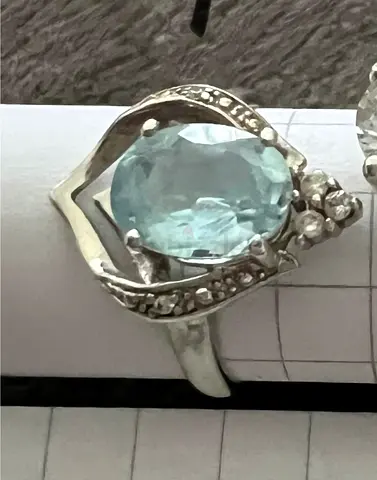 Silver ring 925 with blue topaz