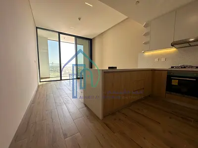 استوديو يطل على الجولف ووسط المدينة | شرفة | تشطيبات حديثة