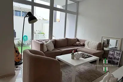 BACK-TO-BACK 3BR VILLA | MIDDLE UNIT | VACANT