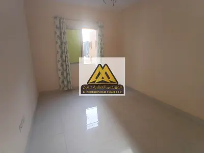 شقة غرفة وصالة للإيجار في الروضة 2 عجمان على شارع الشيخ عمار تكييف مركزي مساحة كبيرة بناية عائلات بسعر 31000