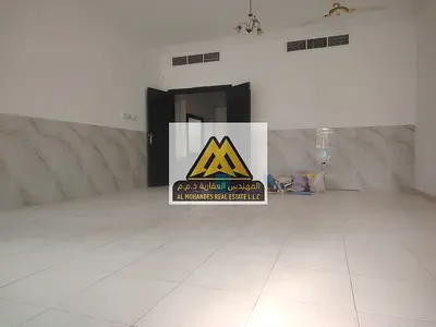 فرصة مميزة للسكن العائلي في منطقة الراشدية داخل أبراج الخور، شقة واسعة بتقسيم عملي وإطلالات مفتوحة في موقع حيوي قريب من جميع الخدمات.