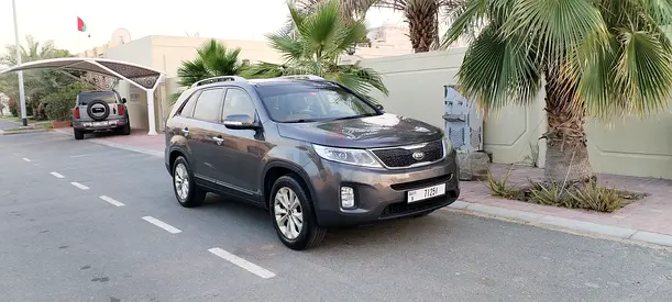 Amazing Kia Sorento GCC, Full Option, very well maintained in Excellent condition. Expat Family used