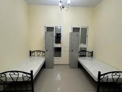 Executive bed space available in Al nahda 1 800 Dhs