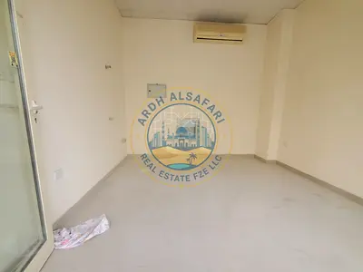 Chaper price shop available for rent