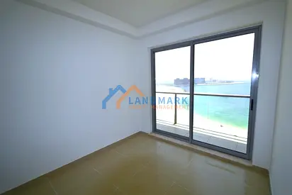 Spacious 2 bedroom apartment/ full sea view