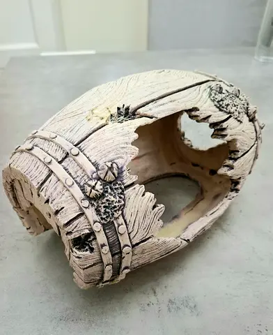 Ornamental Broken Barrel Aquarium Décor - Beige Resin Fish Hideout