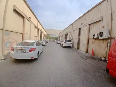 Prime Location | Commercial Warehouse | 6000 sqft