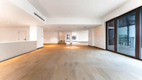 Spacious | Premium Fittings | Port de La Mer