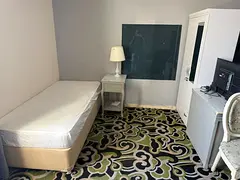Executive Bachelor Bedspace Available –  (DIP 1)
