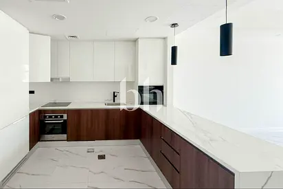 Family living | Exclusive | Single row