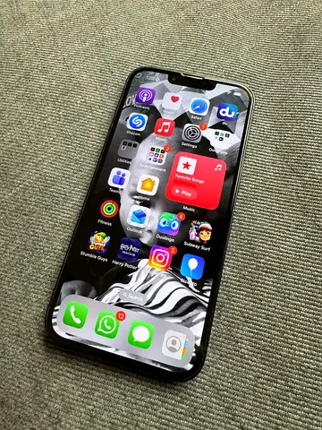 iPhone 13 256GB Black 85% Battery Health